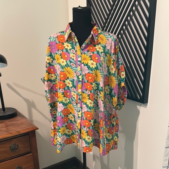 Umgee Tops - Umgee Multicolor Floral Button-Up Shirt medium